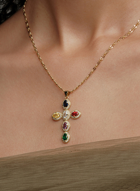 【CnHnOn脂肪商店】复古时髦彩色珠宝镶钻马眼钻锆石十字架项链