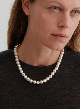 【CnHnOn脂肪商店】简约优雅小灯泡正圆奶油色珍珠金珠磁吸扣项链