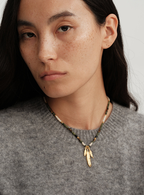 【CnHnOn脂肪商店】绿橄榄石串珠点缀金羽毛吊坠小众手工法式项链