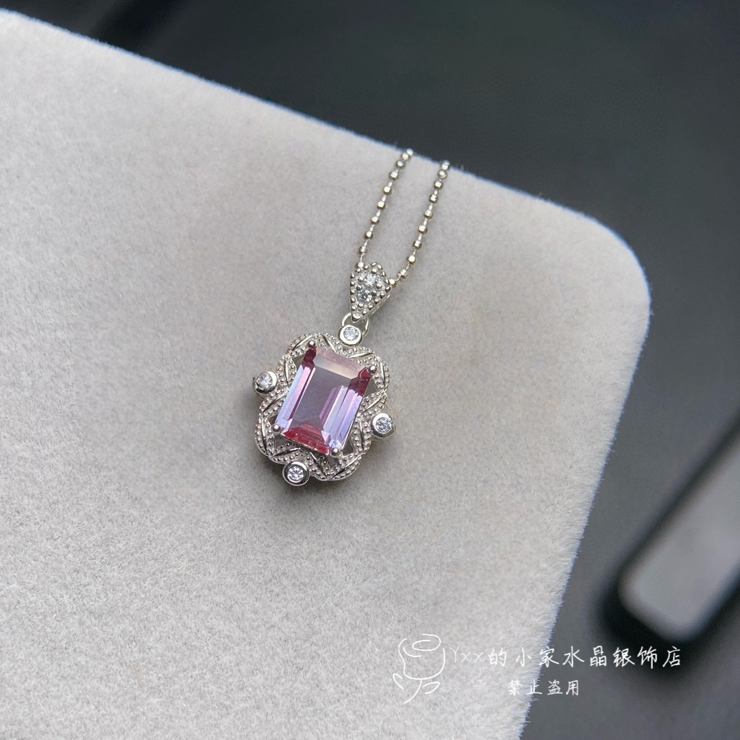 亚历山大变色石吊坠女 纯银镶嵌宝石灵光秘色个性百搭银饰项链,淘宝优惠券,粉丝福利购,淘宝优惠卷