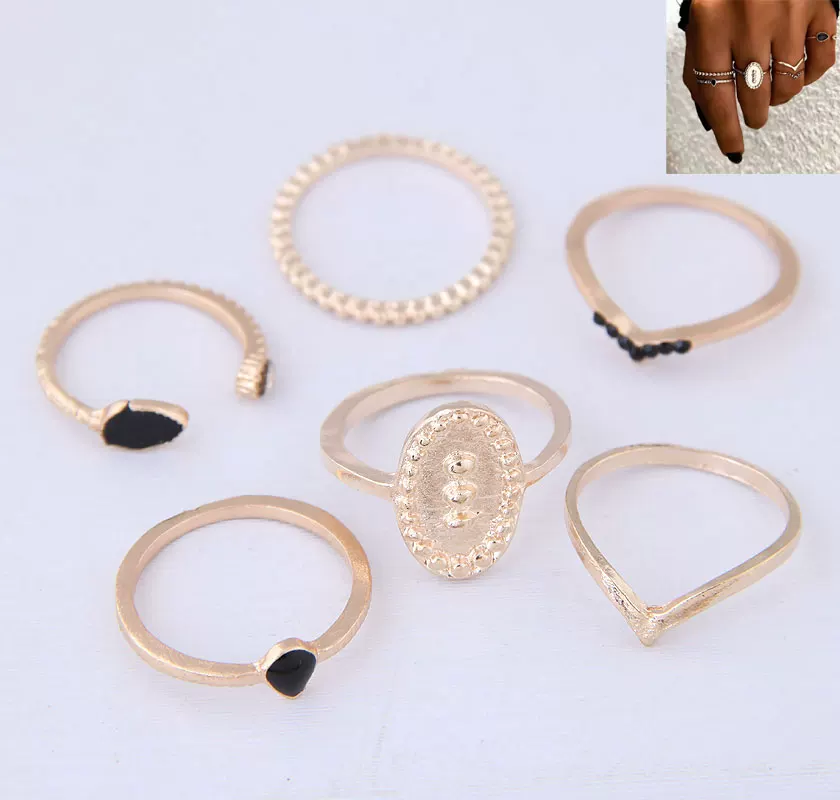 S s LL RINGS л €   