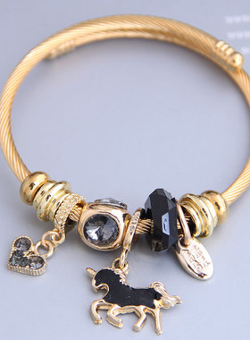 多元素欧美风金属骏马吊坠手链