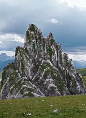 定制高密度泡沫仿真假山造景