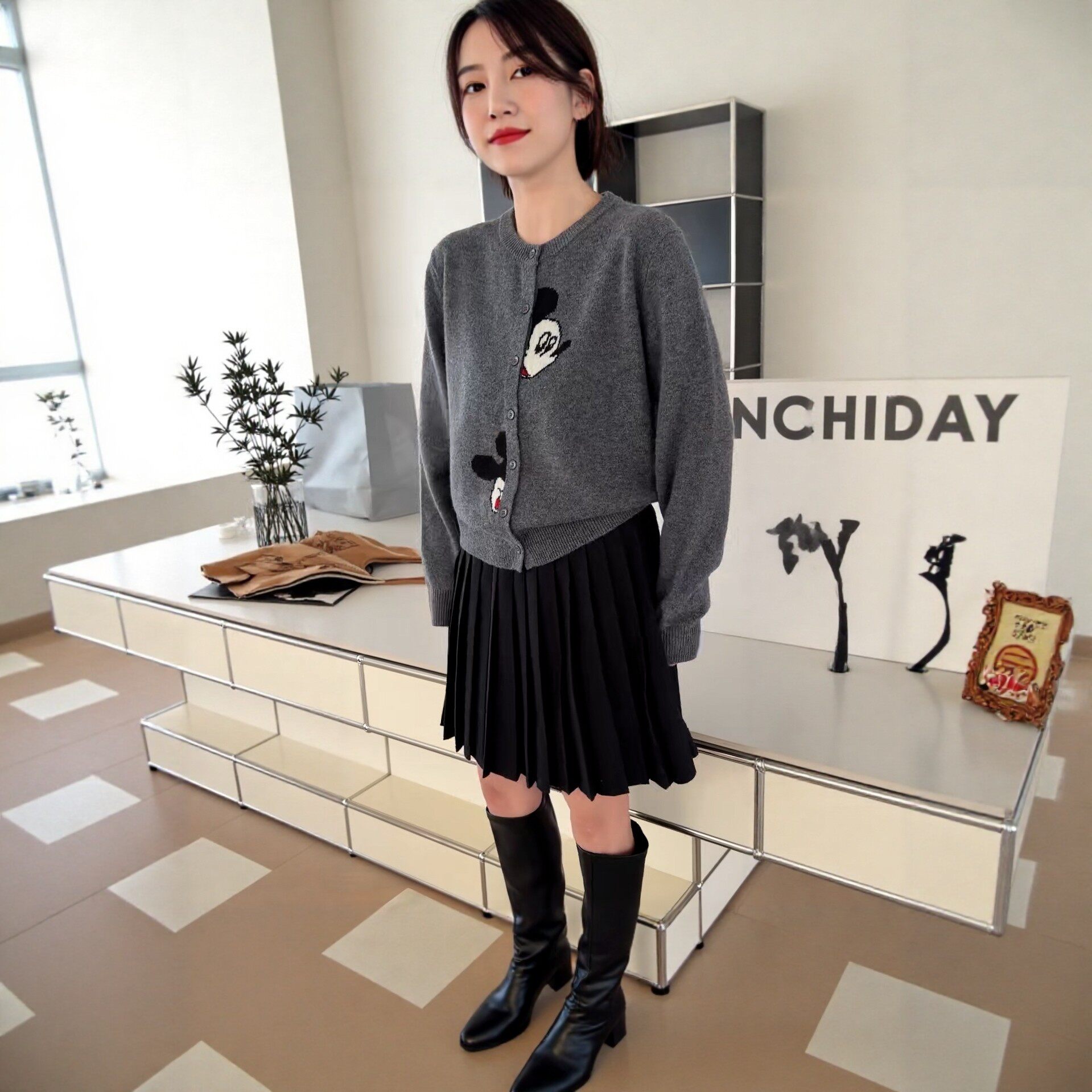 现发热销诗歌兰25121卡通开衫小版型减龄毛衣女质感舒适2025秋冬