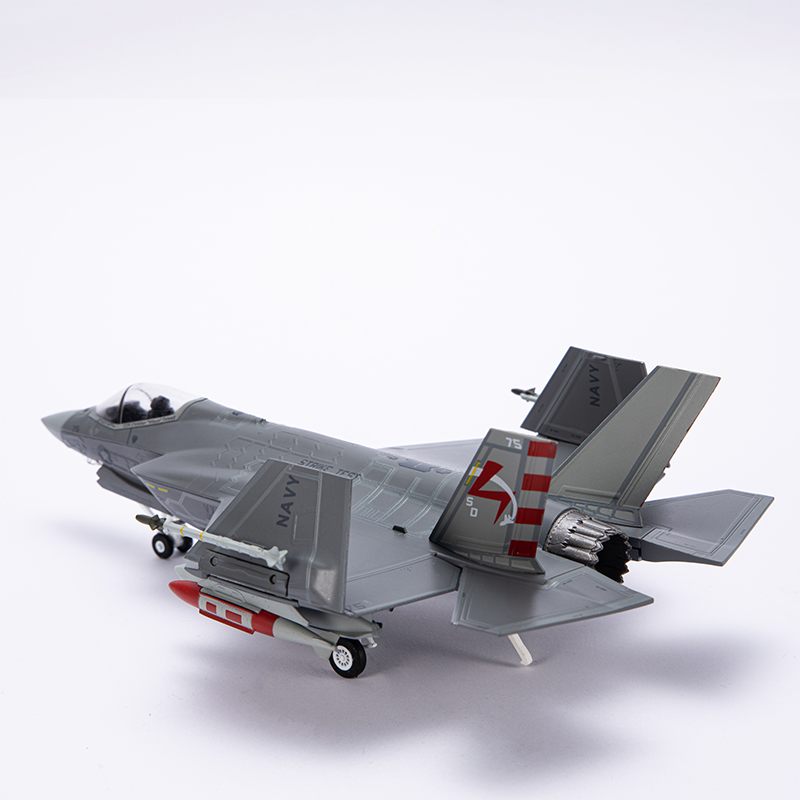 1:72F35AF35BF35C高仿飞机模型隐形战斗机轰炸机舰载机收藏摆件 - 图3