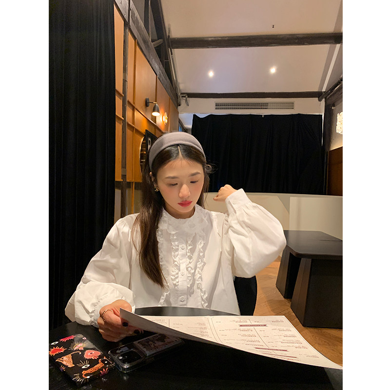 落落狷介白色衬衫女上衣2025年新款设计感长袖木耳边法式蕾丝衬衣