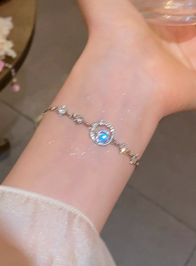 闪耀韩系爆款小众设计感蓝色土星手链女轻奢高级感星球手环手饰品
