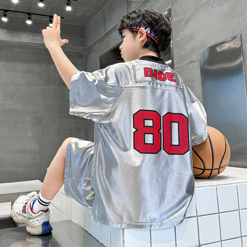 2025夏儿童潮服男童洋气银色运动套装速干男孩短袖球服短裤两件套,淘宝优惠券,粉丝福利购,淘宝优惠卷