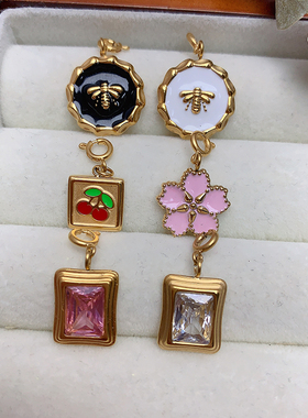 高保色的万能扣吊坠钛钢