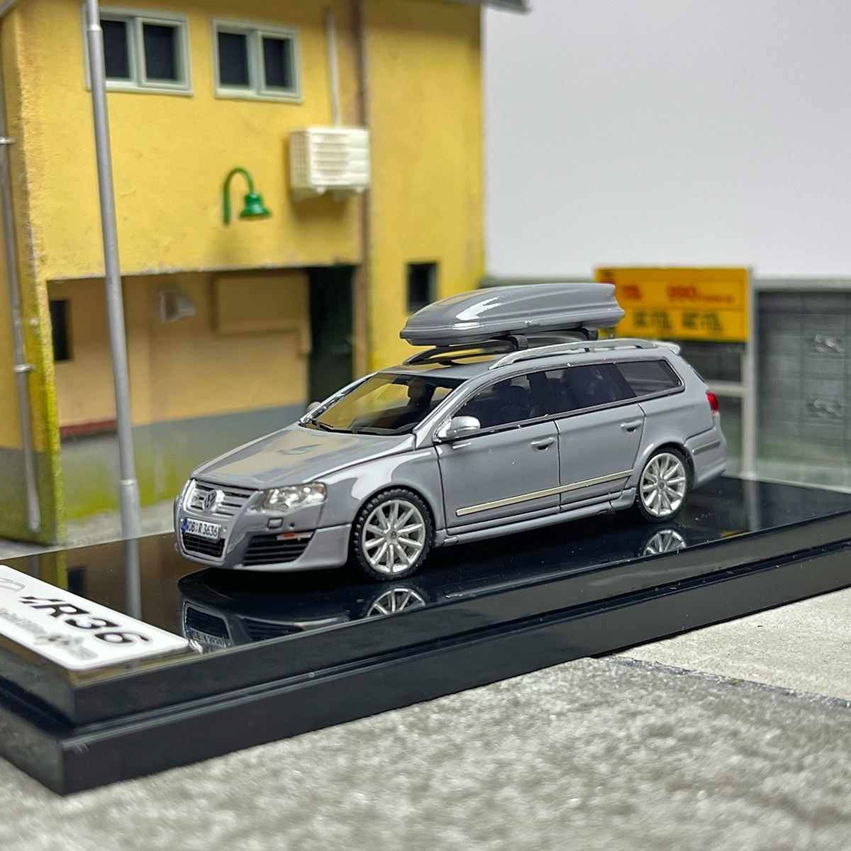 JEC 1:64 大众R36 wagon 瓦罐 旅行车 限量 树脂车模 - 图1