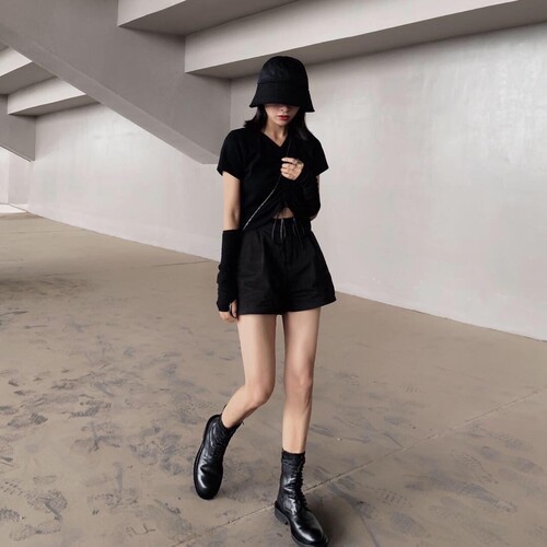 ann中筒马丁靴女2025年真皮秋冬加绒厚底英伦风短靴单靴夏机车靴 - 图2