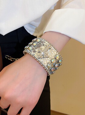 未来感朋克十字镶钻水钻手链嘻哈摇滚个性镶钻重工皮革饰品手环59