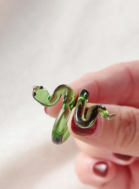 淄博琉璃水晶戒指生肖蛇玻璃饰品工艺品网红礼物设计感小众纯手工