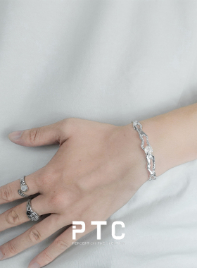 PTC中性风高级感白玛瑙开口手镯
