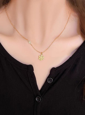 初雪有你百搭光面雪花项链女款钛钢简约锁骨链送女友闺蜜圣诞礼物