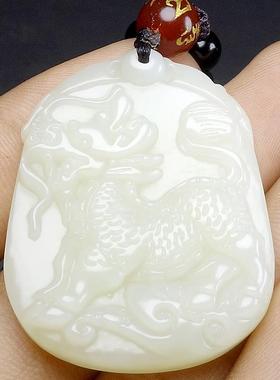 本命年新疆和田玉麒麟吊坠精雕男女款麒麟献宝玉石挂件礼物