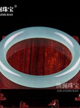 本命年冰种石英岩玉手镯女款翡翠色飘蓝色石英岩玉镯子礼物