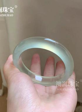 本命年石英岩玉手镯翡翠色浅绿冰种淡绿色缅甸玉镯礼物