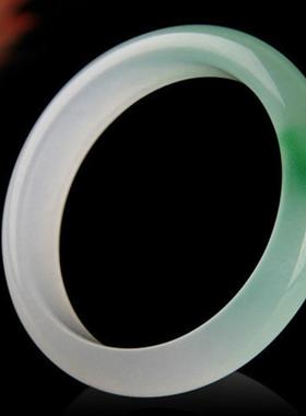 本命年翠玉手镯缅甸翡翠色石英岩玉石一抹绿点绿玉手镯礼物