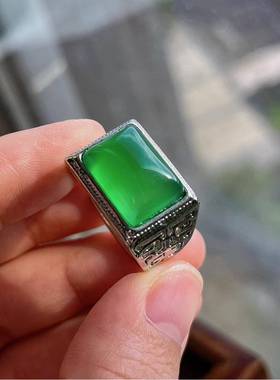 本命年绿玉髓马鞍戒指中性风男款玉石戒指女时尚玉髓时尚戒指款礼