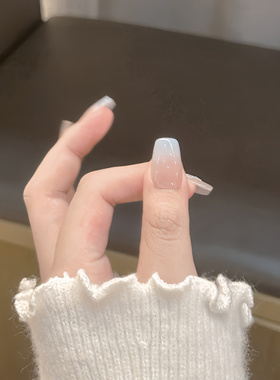 手工清透奶蓝渐变穿戴甲显白夏天美甲2025新款 假指甲贴片甲片