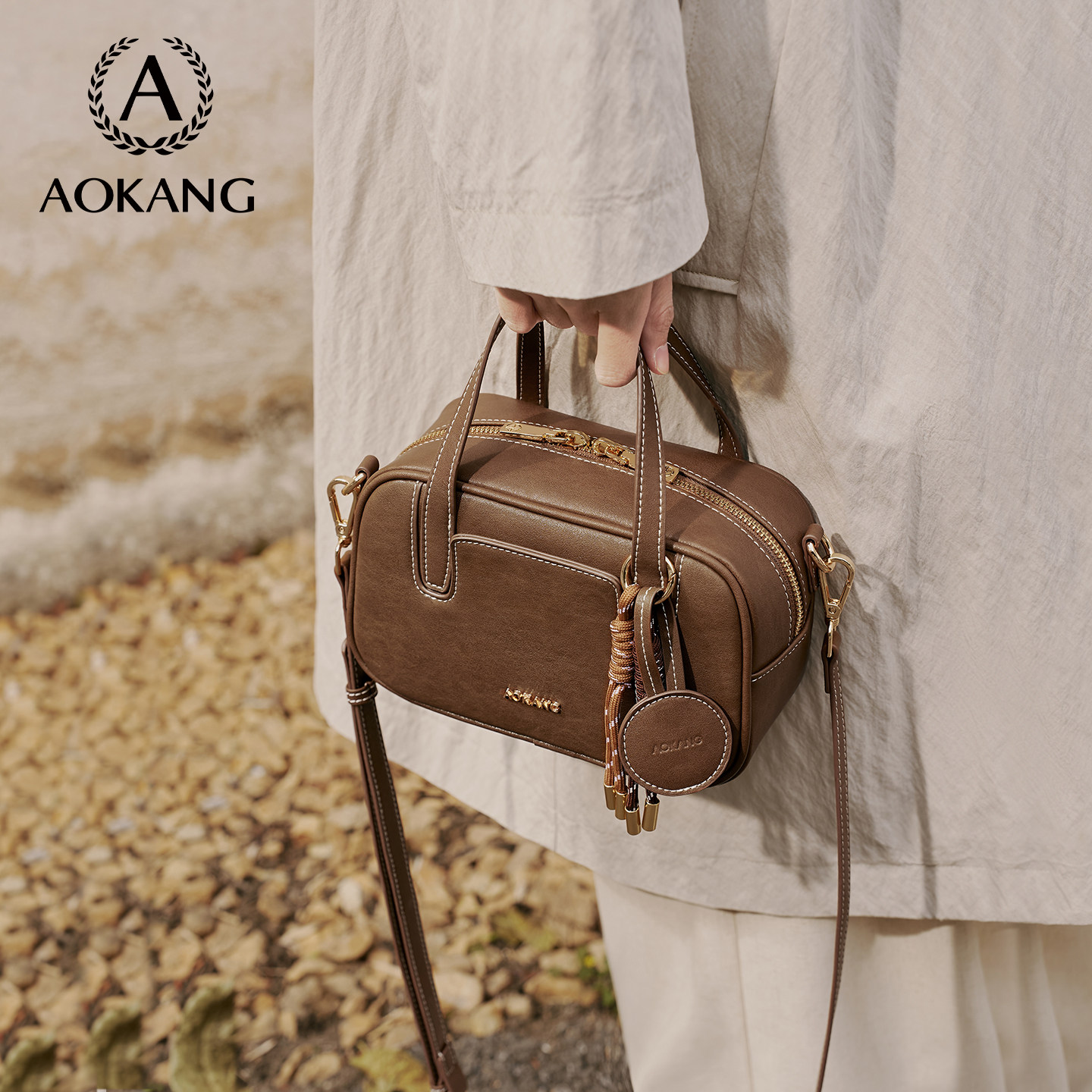 奥康保龄球包2026新款斜挎包高级波士顿包女款单肩包大容量手提包,淘宝优惠券,粉丝福利购,淘宝优惠卷