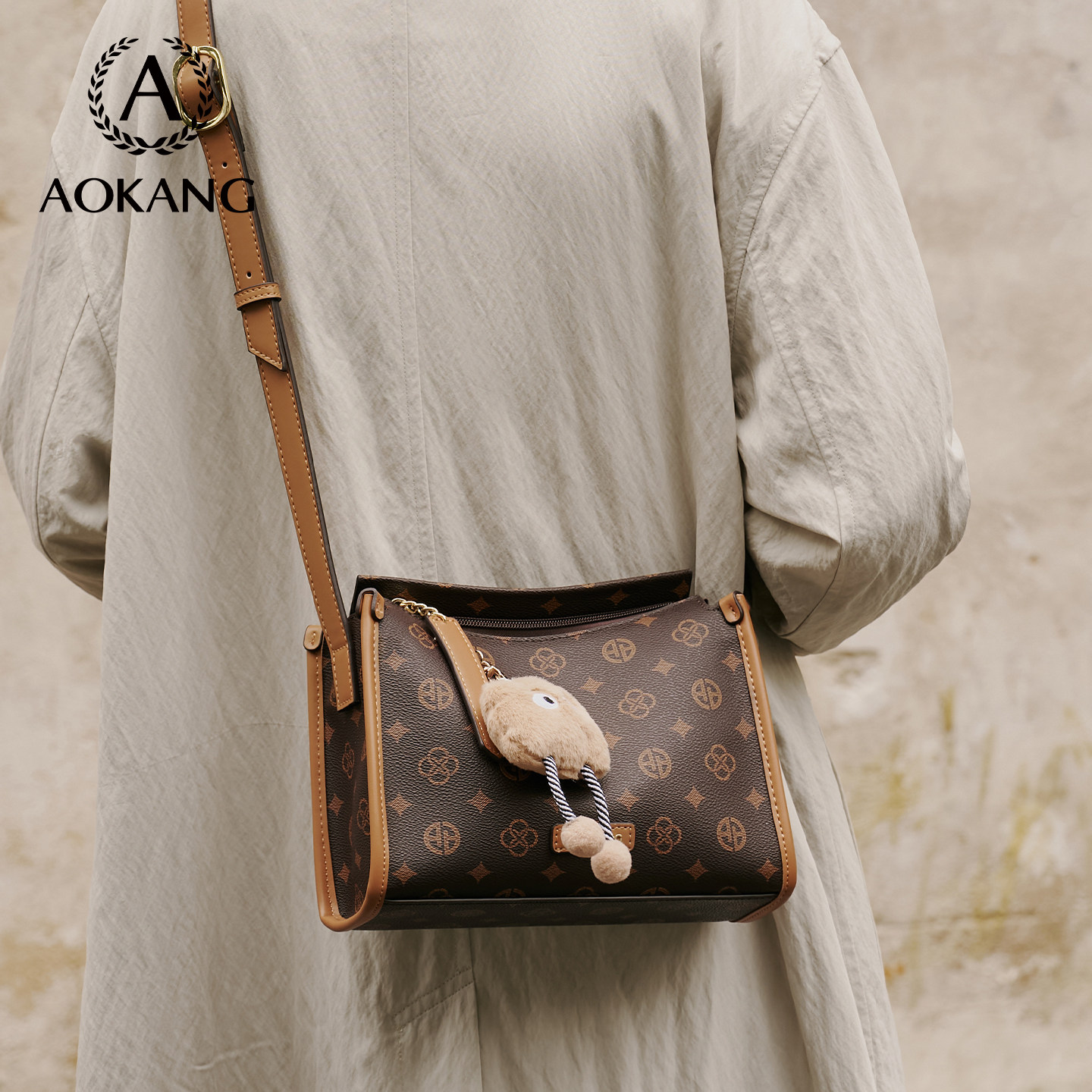 奥康波士顿包女式2025新款枕头包高级单肩包女款斜挎包大容量女包,淘宝优惠券,粉丝福利购,淘宝优惠卷