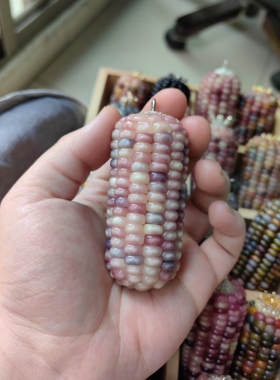 天然文玩玉米手把件招财盘小摆件