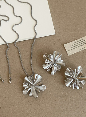 设计感褶皱花朵抽拉项链耳钉女夸张个性小众气质时尚颈链锁骨链