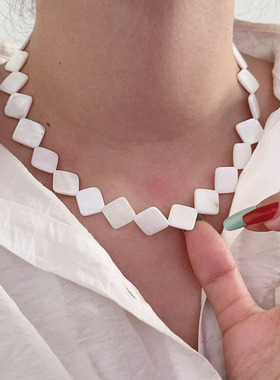 简约小众设计感天然贝壳方形项链