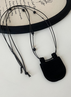 皮革迷你小包挂脖黑绳项链女精致