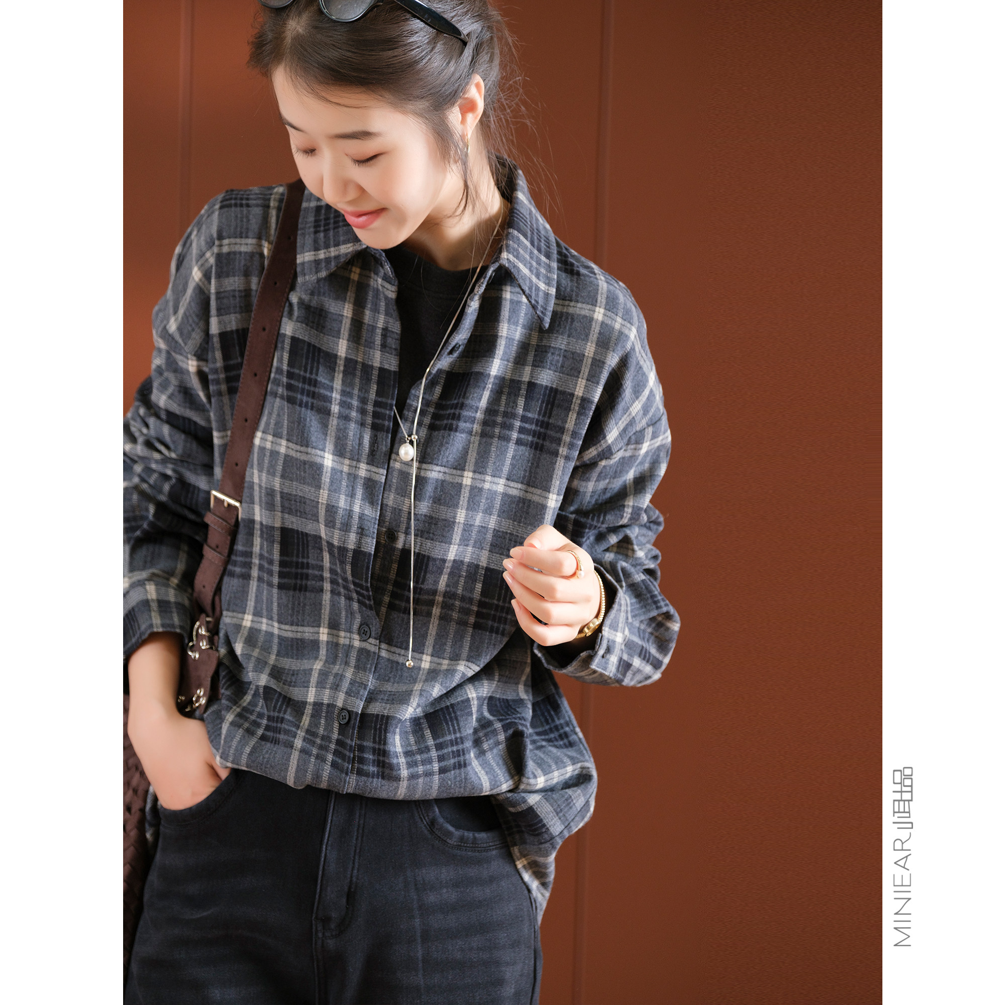 小耳出品柔软亲肤透气休闲宽松日常百搭经典格子翻领衬衫长袖上衣