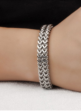 潮男嘻哈手链男士霸气粗手镯潮流简约韩版学生个性手环时尚不锈钢