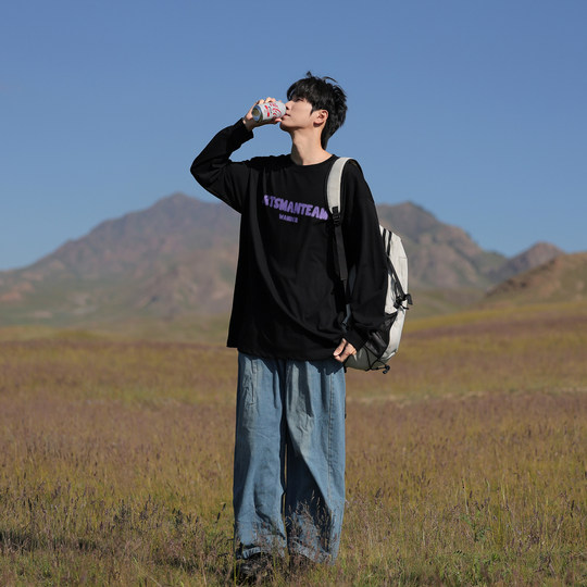 Hong Kong Aberdeen literary men's printed round neck bottomed long-sleeved T-shirt