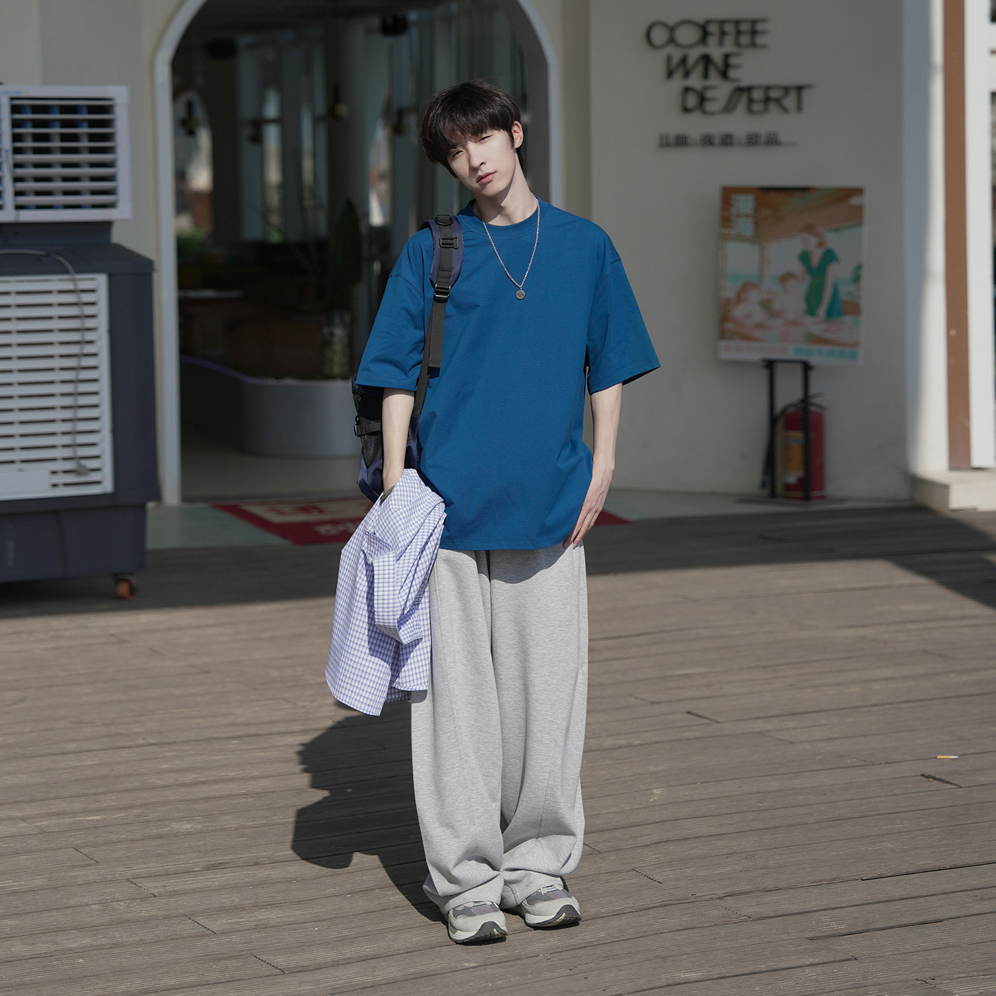 @港仔文艺男日系短袖T恤男夏季潮牌重磅纯色宽松男生纯棉半袖体恤