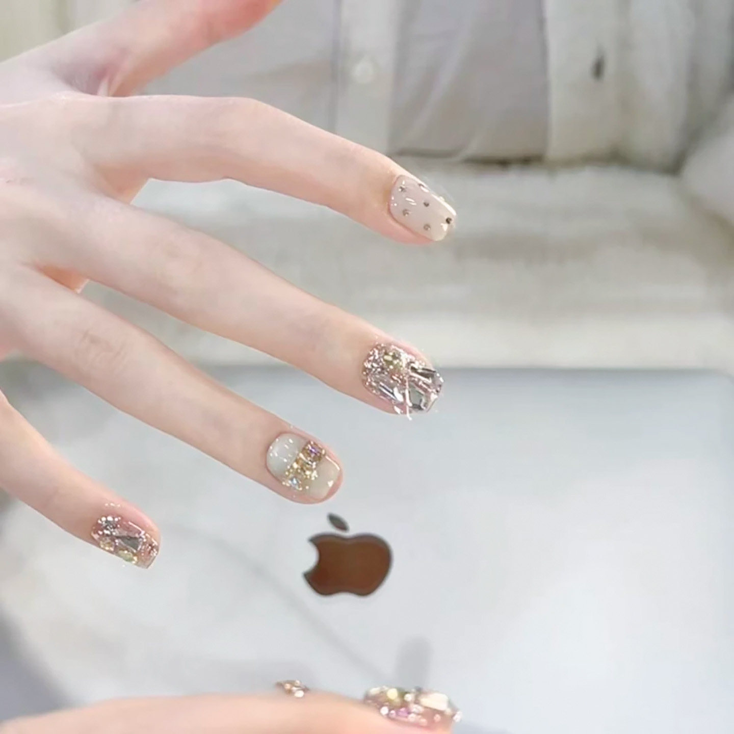 2026年新款嫩豆腐白猫眼显白网红美甲穿戴甲纯手工高级感短款,淘宝优惠券,粉丝福利购,淘宝优惠卷