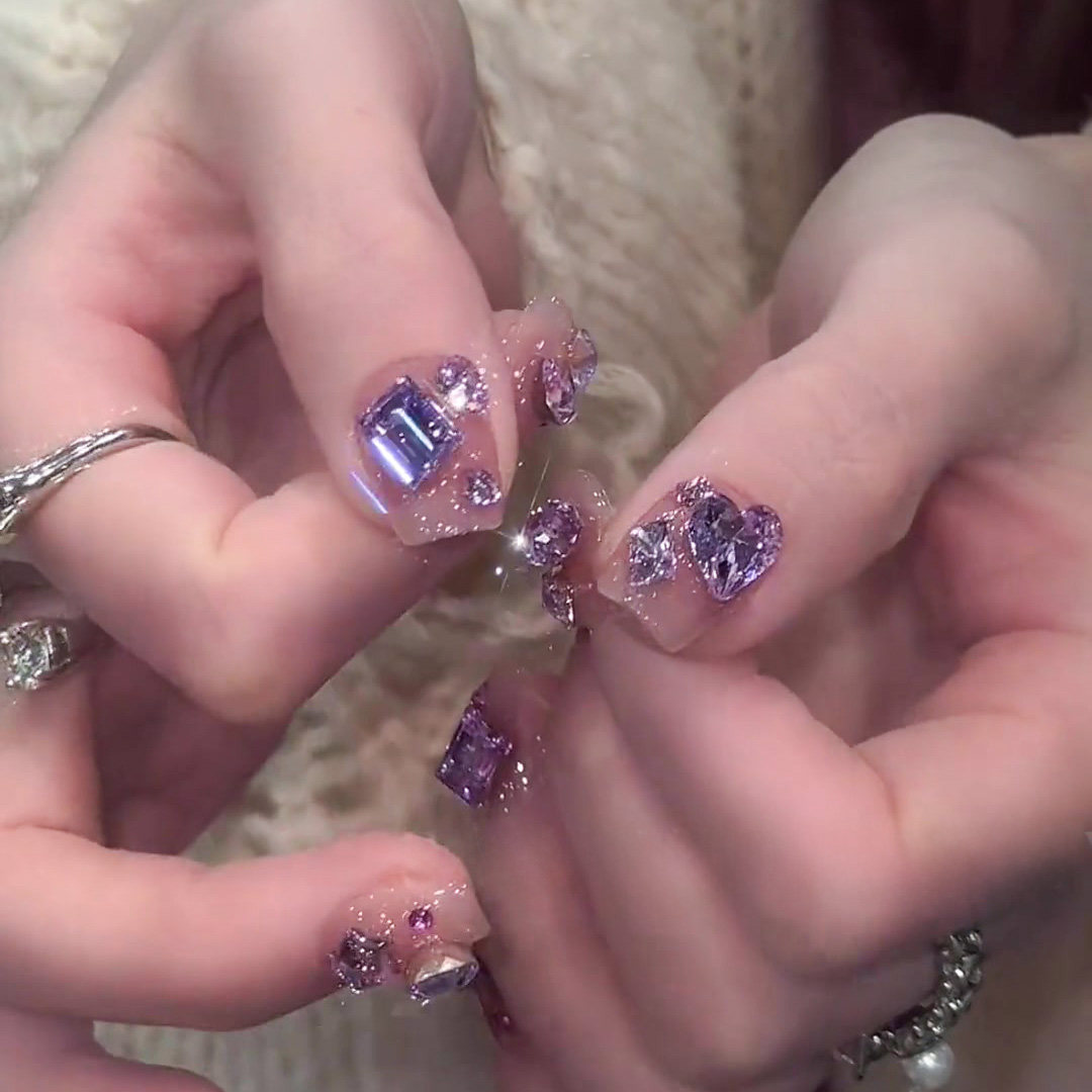 2025年新款紫色水晶爆闪美甲满钻短甲网红显白穿戴甲纯手工高级感,淘宝优惠券,粉丝福利购,淘宝优惠卷