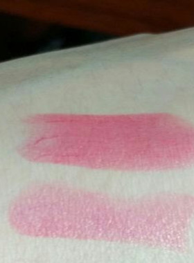红唇乳素纹绣变色口红保湿