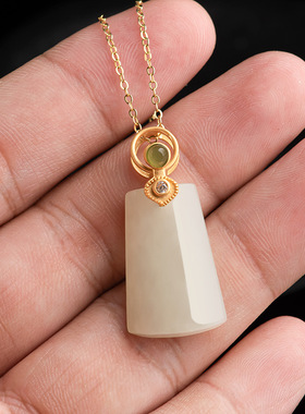 天然老料和田白玉平安无事牌吊坠