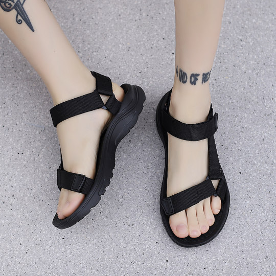 Men's beach shoes summer Korean style sandals men