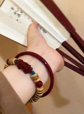 新中式椰壳朱砂貔貅串珠手镯女款ins小众设计感复古气质百搭首饰