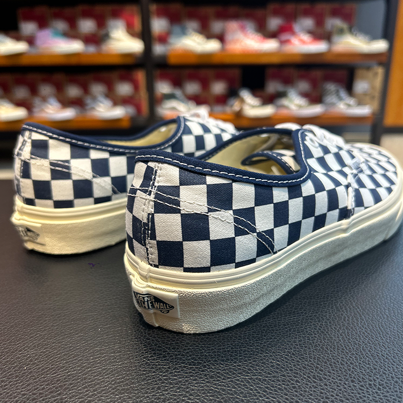 Vans Authentic Classics 蓝白棋盘格低帮帆布鞋 VN0A5KS94M0 - 图0