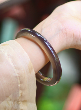 天然冰种灰玉髓女玛瑙玉镯子手饰