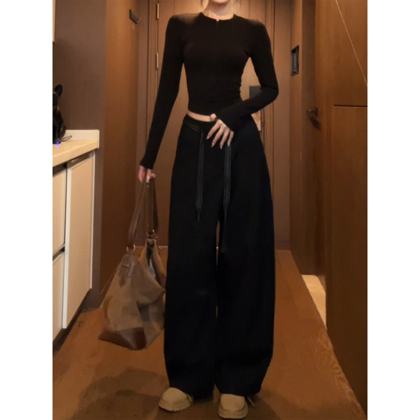 黑色美式复古毛呢弯刀休闲裤女2025秋冬新韩版高腰宽松休闲阔腿裤,淘宝优惠券,粉丝福利购,淘宝优惠卷