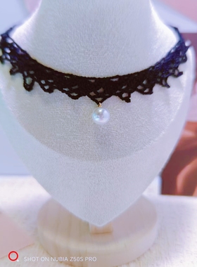 黑色白色蕾丝带红色珠珠吊坠链子可调节戴很显气质