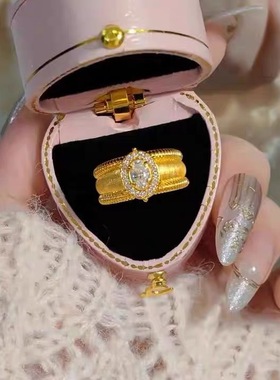 925纯银e中古法式拉丝鸽子蛋戒指女复古闪钻宽版排珠宫廷气质指环