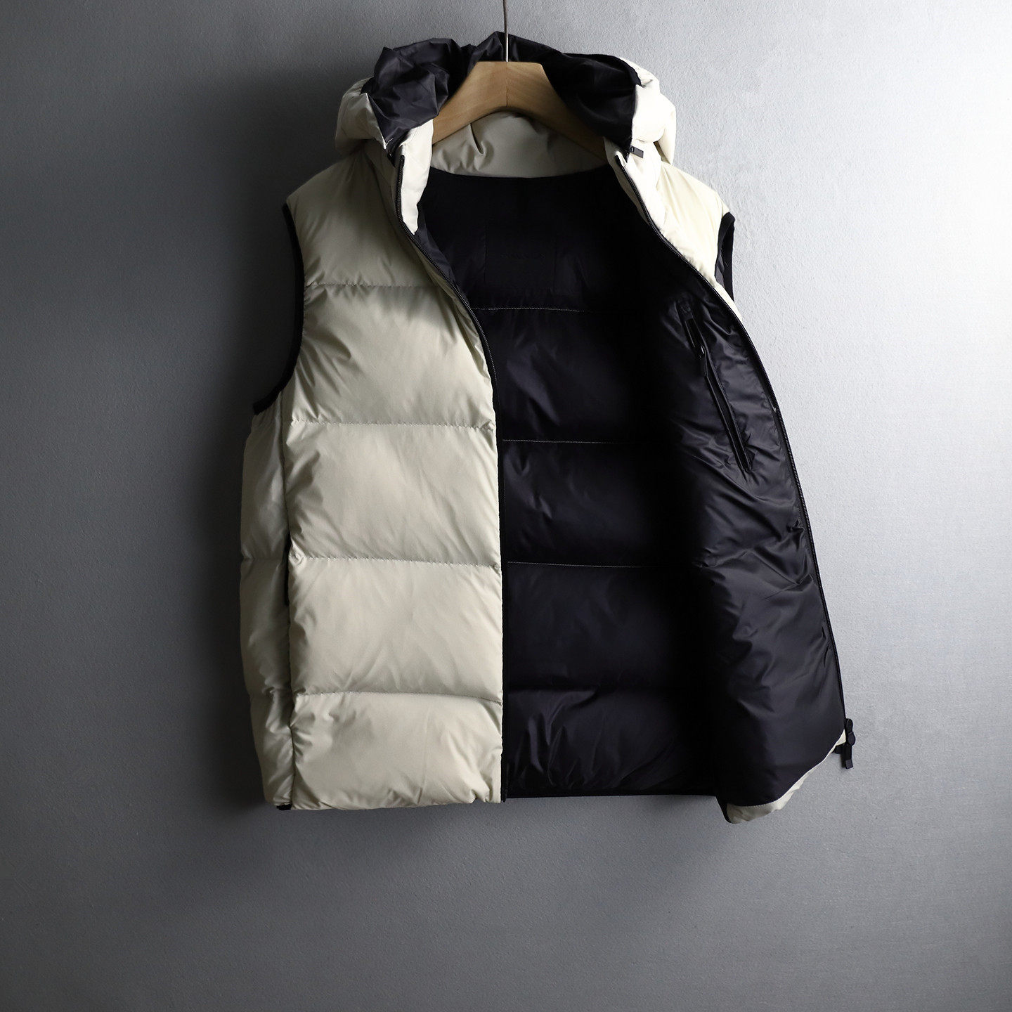 优外汇 欧美M家原货徽章可拆帽冬季保暖修身纯色男女鹅绒羽绒马甲,淘宝优惠券,粉丝福利购,淘宝优惠卷