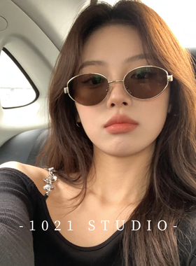 港式复古老钱风椭圆墨镜女2026新款防紫外线高级感尼龙茶色太阳镜