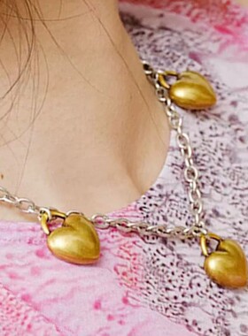 僵硬猫黄铜情侣爱心吊坠