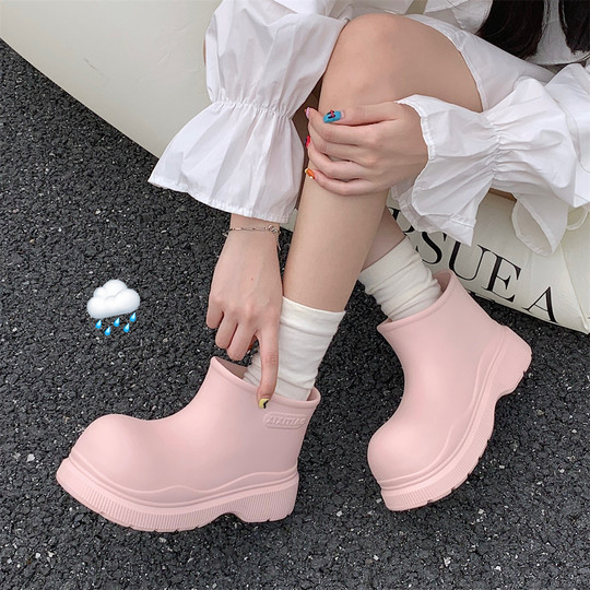 Slim strips of fashionable casual and versatile thick-soled water boots